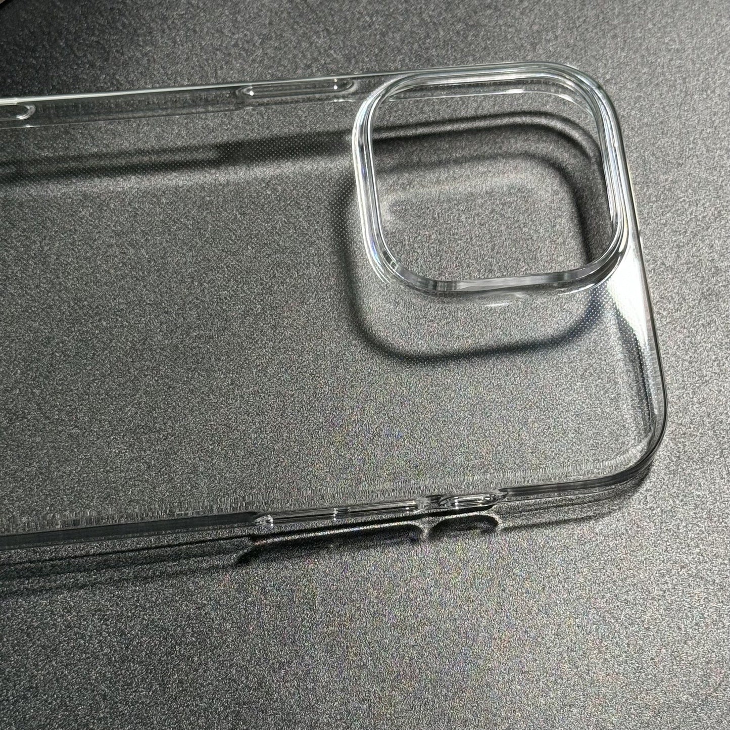 iPhone 16 シリーズ対応 透明PCハードケース クリアカバー