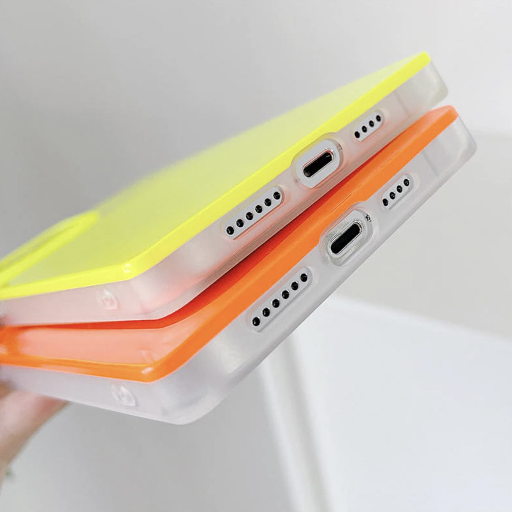 iPhone 15 シリーズ対応 ネオンカラースクエアケース 四角いソフトケース ビビッドカラー 全5色